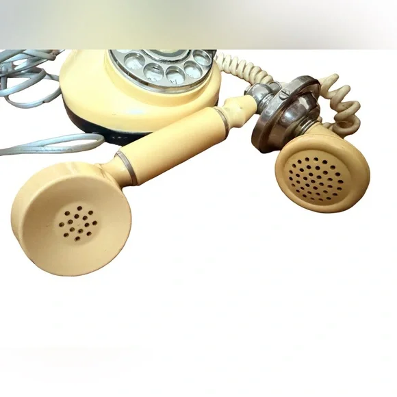 Retro Yellow Rotary-Style Corded Telephone - Picture 5 of 8